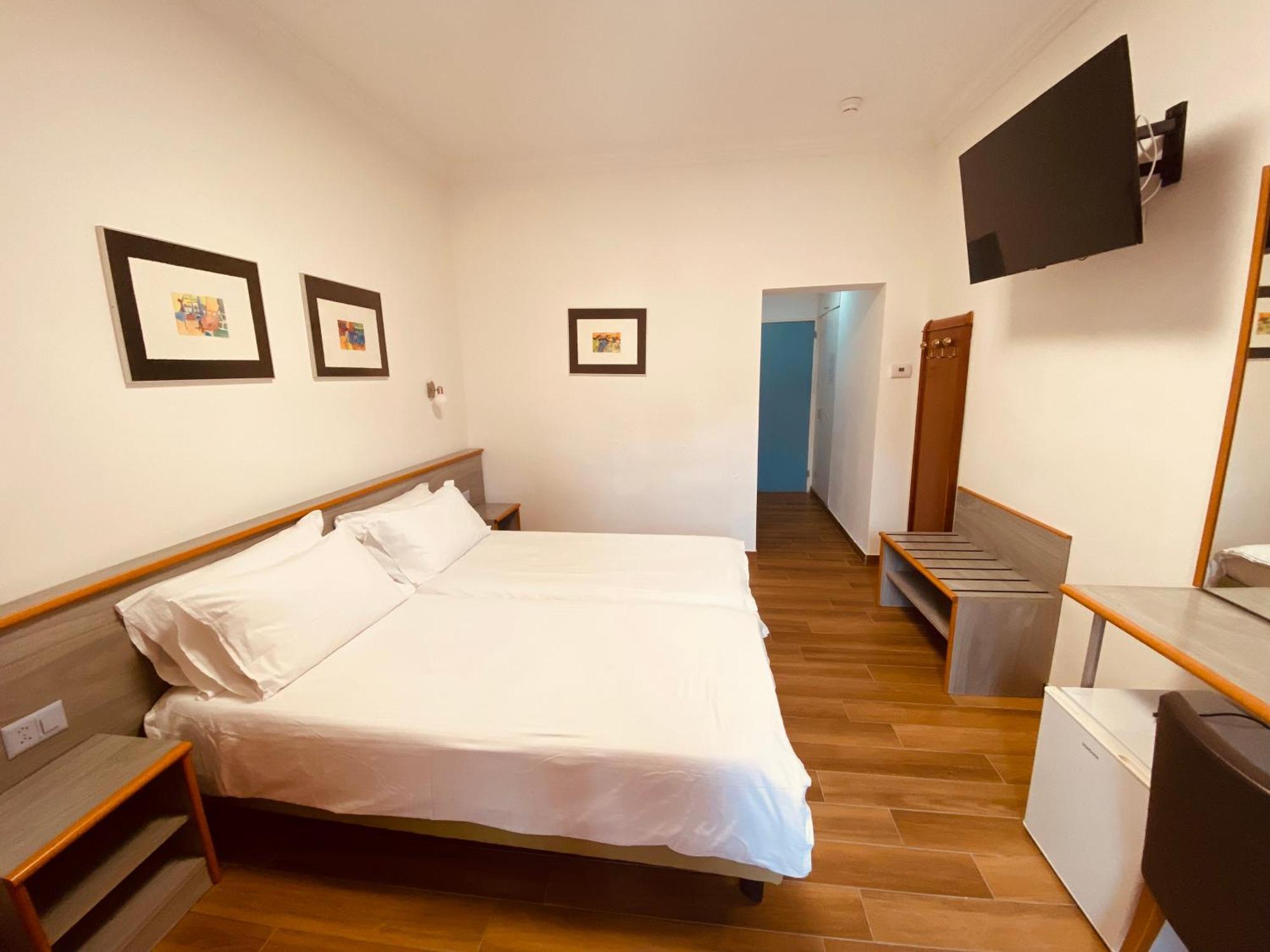 Hotel Garni Montaldi Muralto Esterno foto