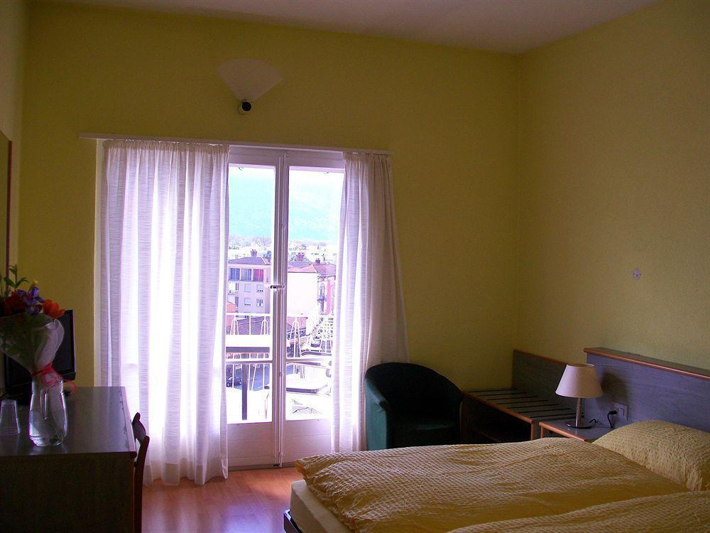 Hotel Garni Montaldi Muralto Esterno foto