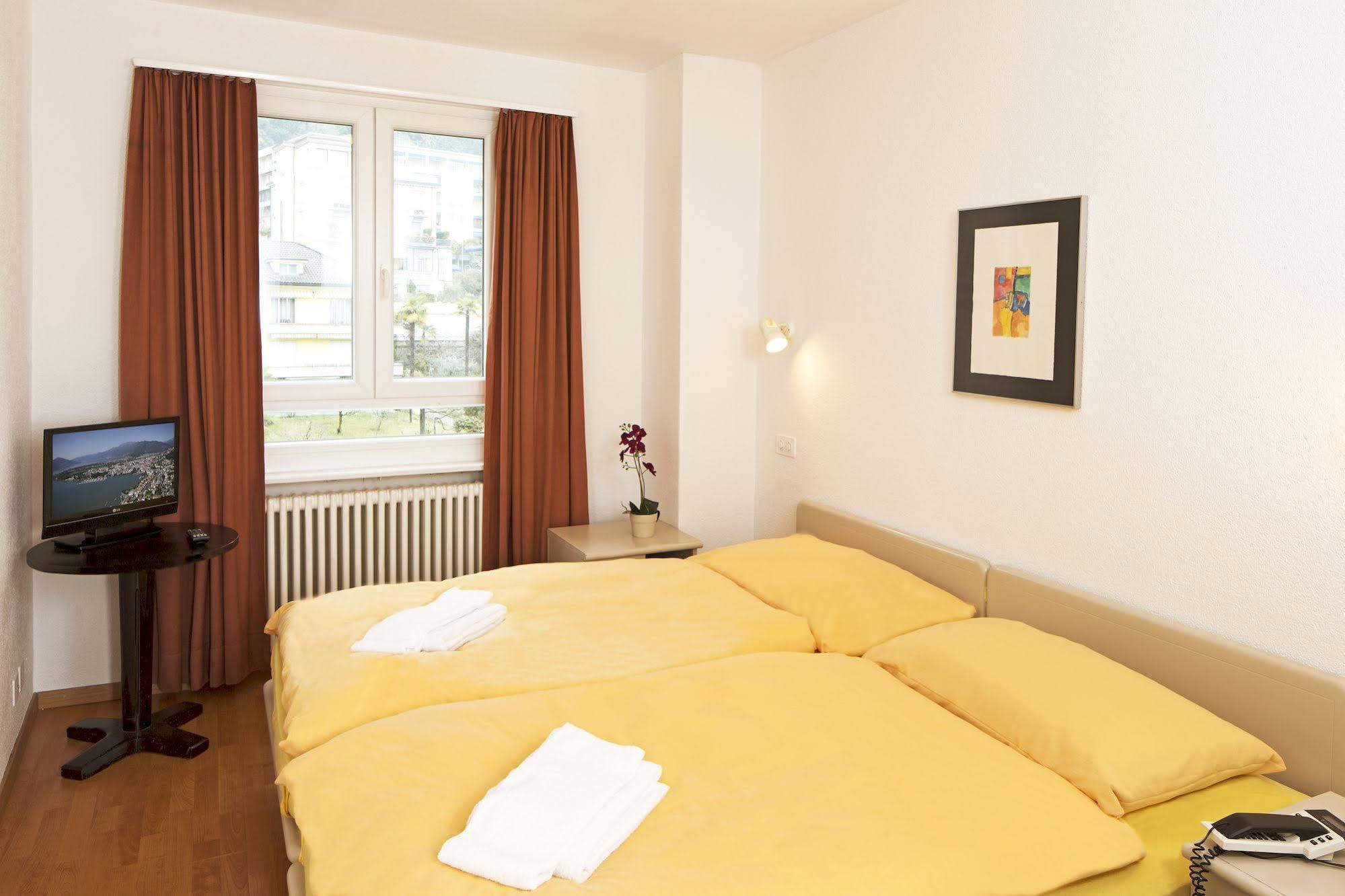 Hotel Garni Montaldi Muralto Esterno foto